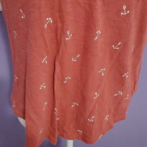 Old Navy Everywear Rusty Anchors Beachy Nautical Short Sleeve Tee - Picture 3 of 8
